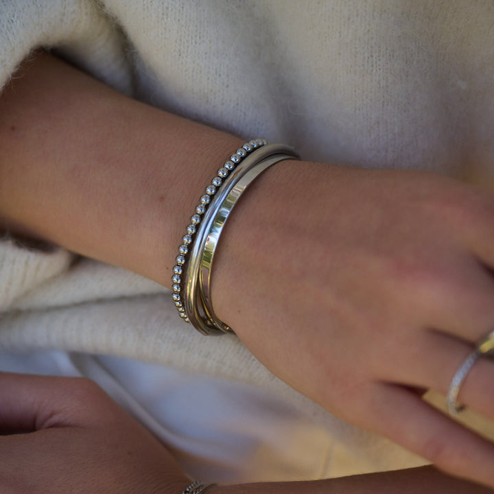 Gisele - Pulsera Esencial de Brazalete de Acero Inoxidable