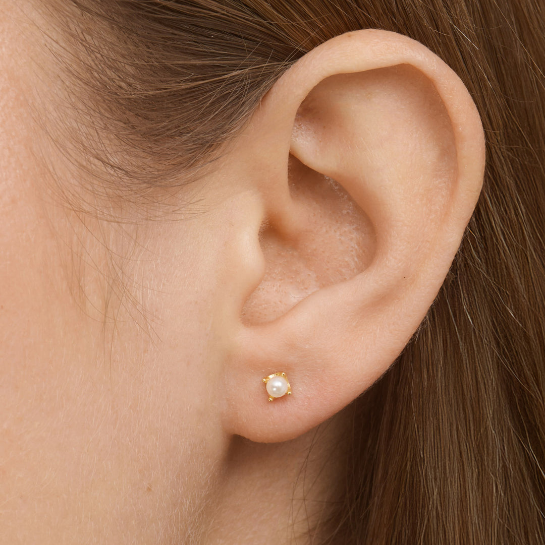Essie - Pendientes Mini Pearl Stud