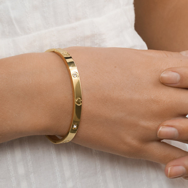 Gia - Pulsera de Brazalete de Corazón de Cristal de Acero Inoxidable