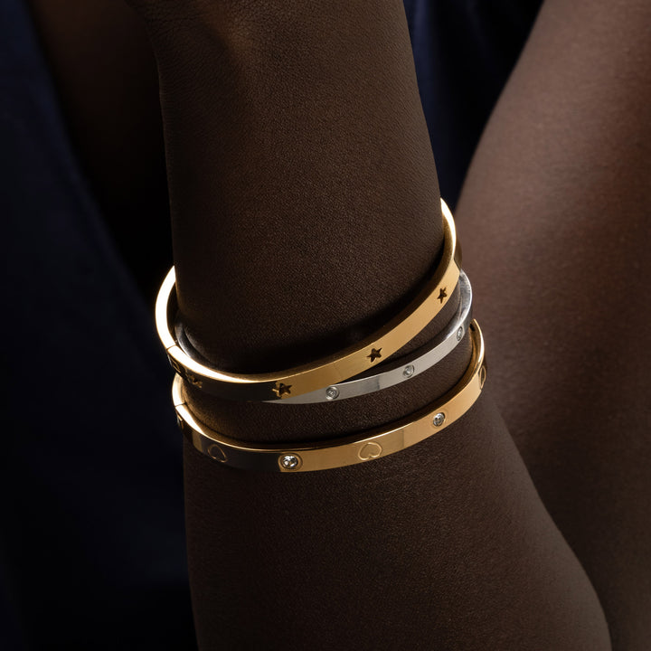 Gia - Pulsera de Brazalete de Corazón de Cristal de Acero Inoxidable