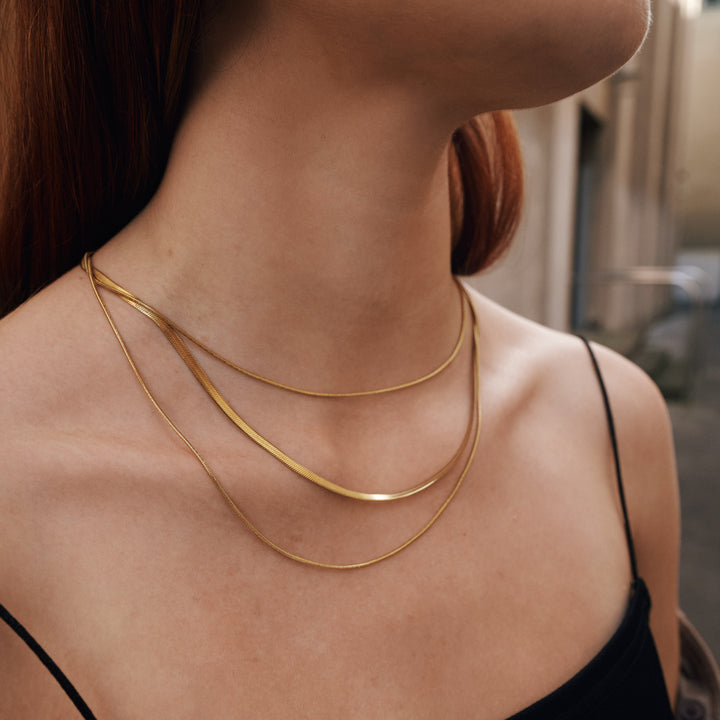 Matilde - Collar de triple cadena de acero inoxidable