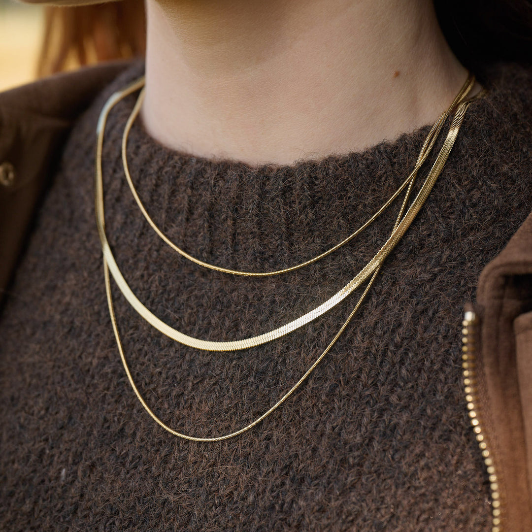 Matilde - Collar de triple cadena de acero inoxidable