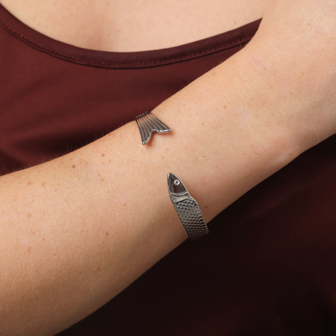 Erle - Pulsera rígida para pescado de acero inoxidable