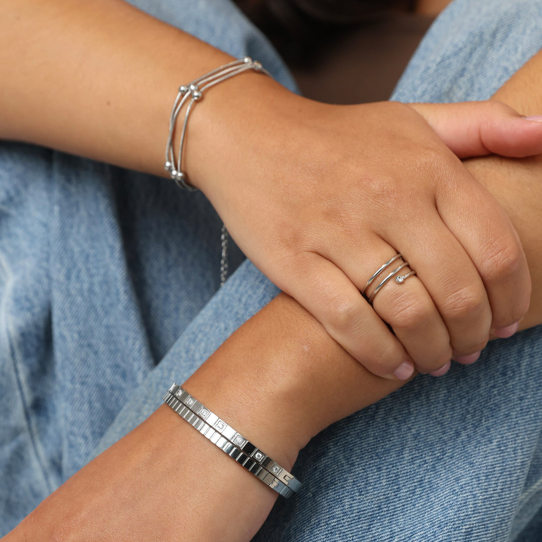 Meja - Pulsera rígida texturizada de acero inoxidable