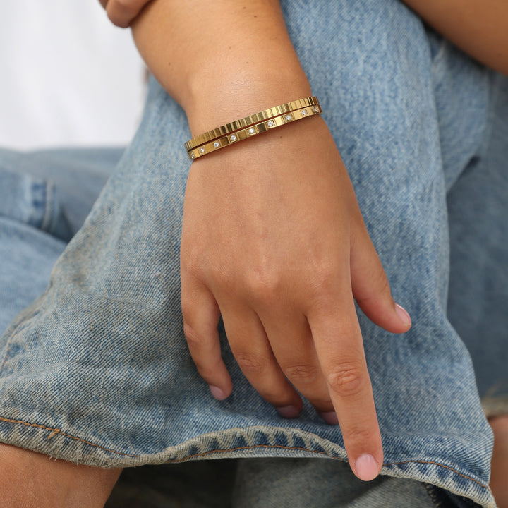 Meja - Pulsera rígida texturizada de acero inoxidable