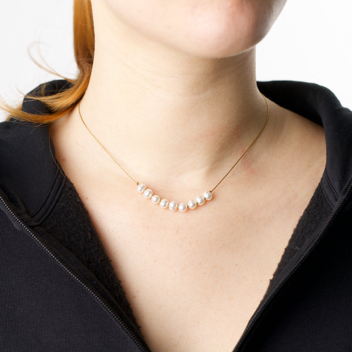 Loanna - Delicate Pearl Necklace Stainless Steel