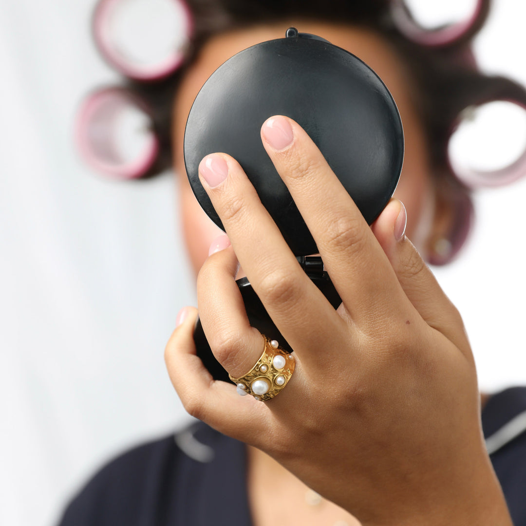 Kerstin - Anillo de Perla Martillada de Acero Inoxidable