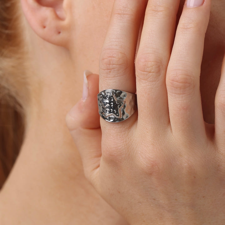 Yrsa - Anillo Estrella de Acero Inoxidable