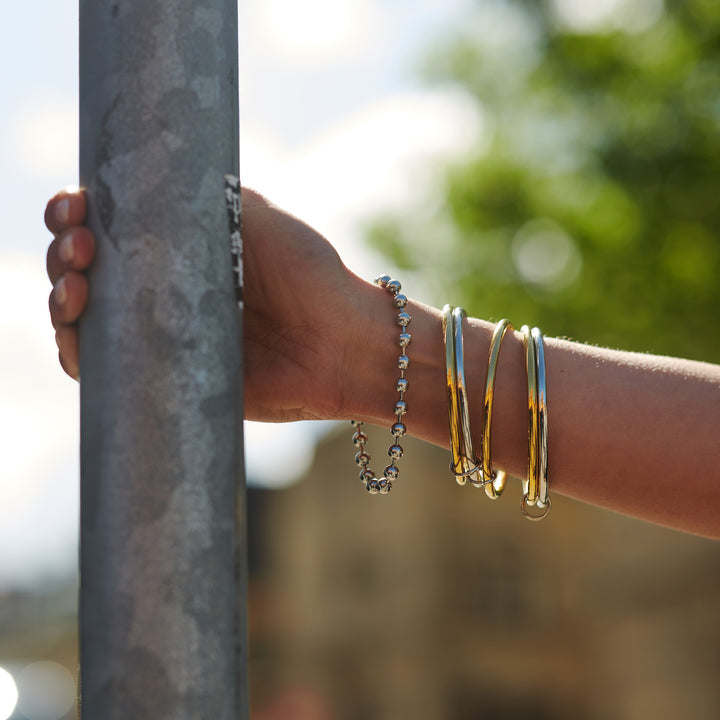 Billie - Pulsera de cuentas metálicas de acero inoxidable