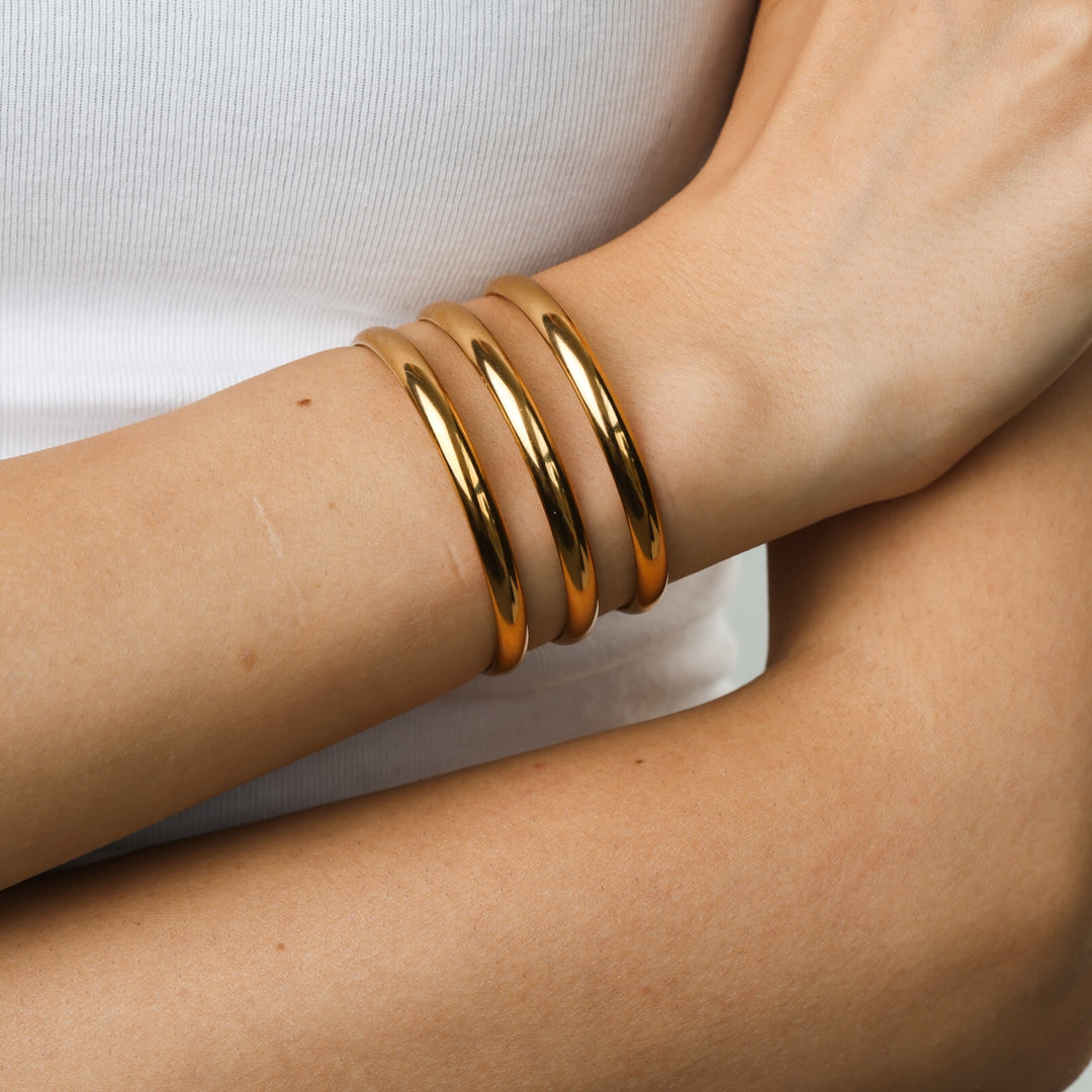 Norma - Pulsera triple de brazaletes de acero inoxidable