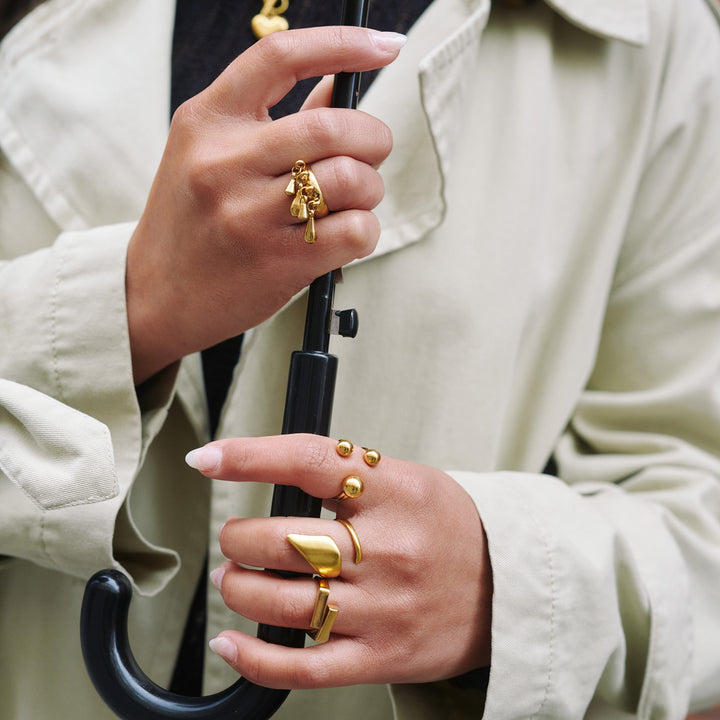 Anillo Ban - Envoltura Escultural de Acero Inoxidable