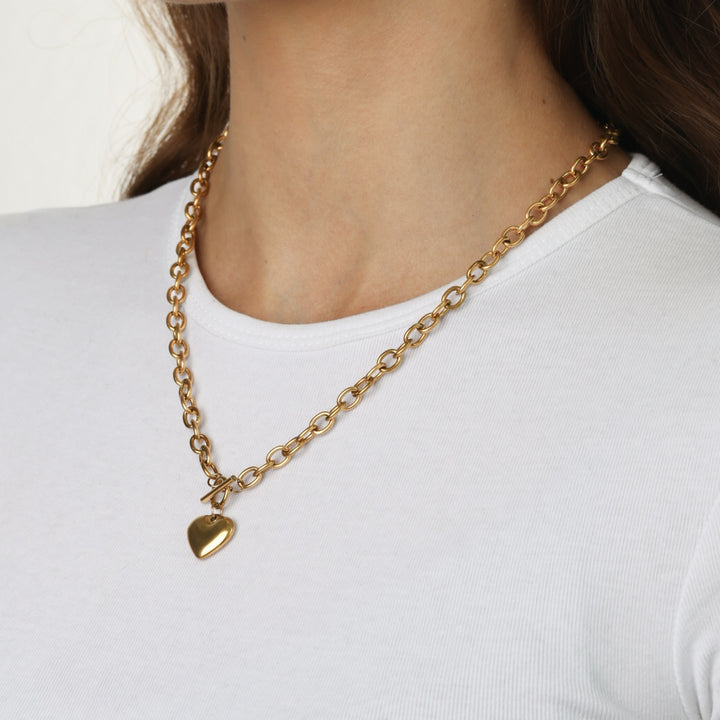 Myra - Collar de corazón de acero inoxidable