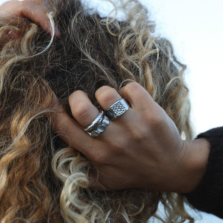 Alessia - Anillo de burbujas de acero inoxidable