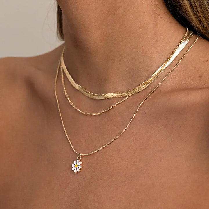 Enamel Daisy Necklace